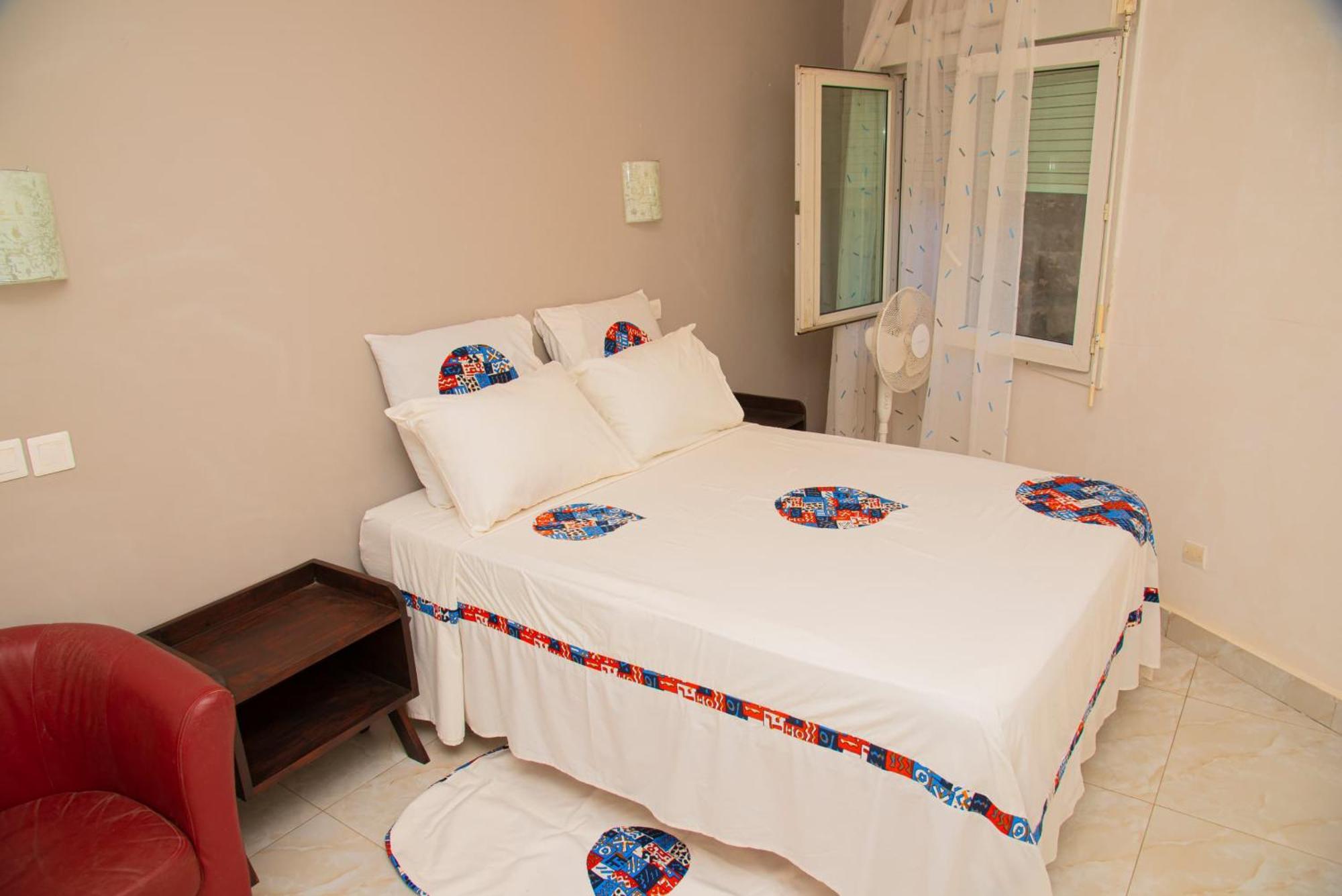 Chambres D'Hotes Villa Luciana Saly Exteriér fotografie