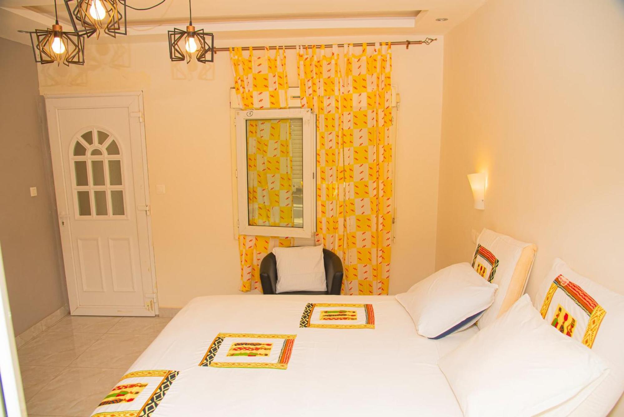 Chambres D'Hotes Villa Luciana Saly Exteriér fotografie