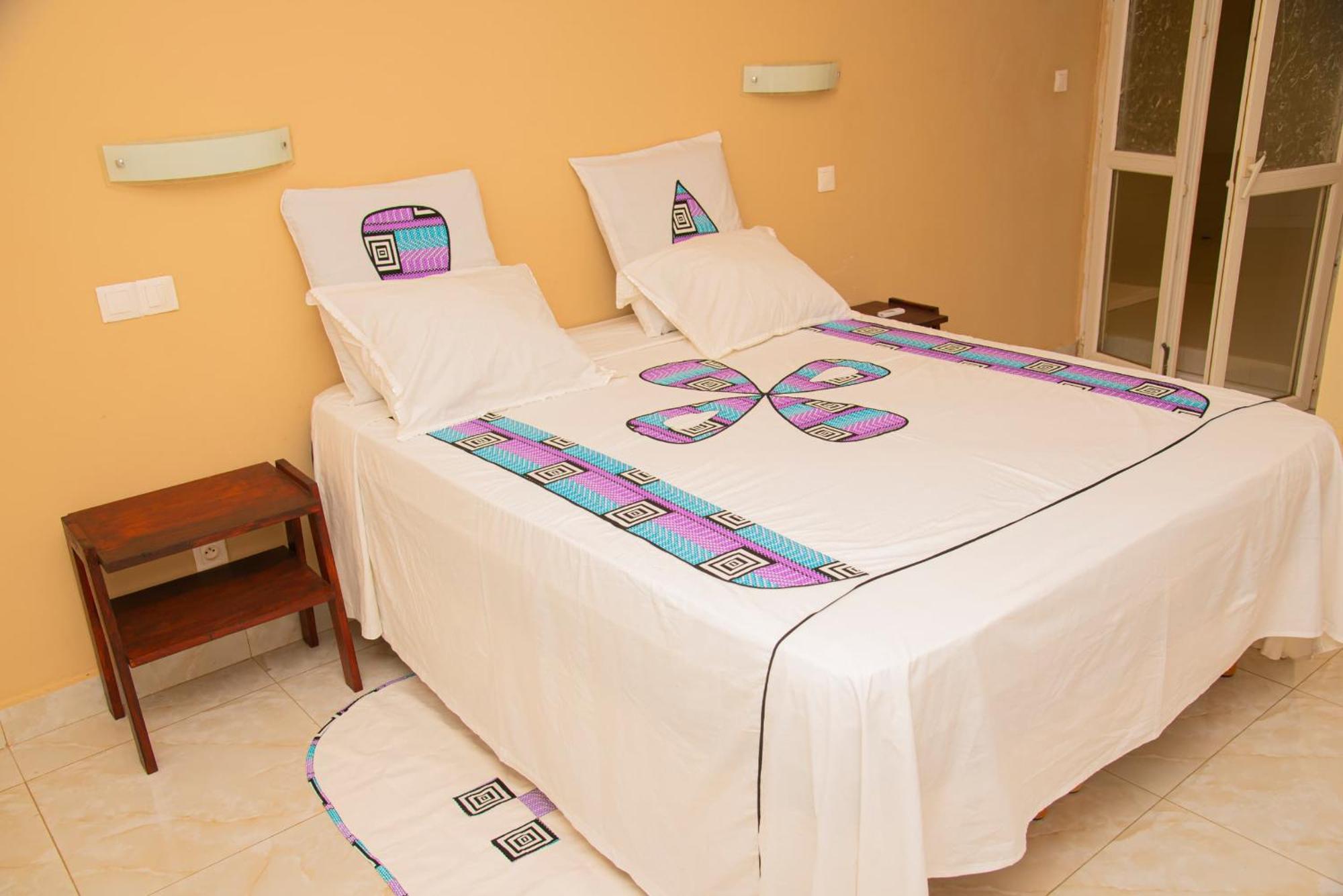 Chambres D'Hotes Villa Luciana Saly Exteriér fotografie