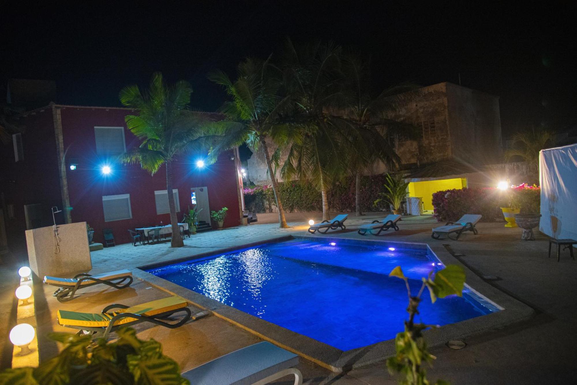 Chambres D'Hotes Villa Luciana Saly Exteriér fotografie