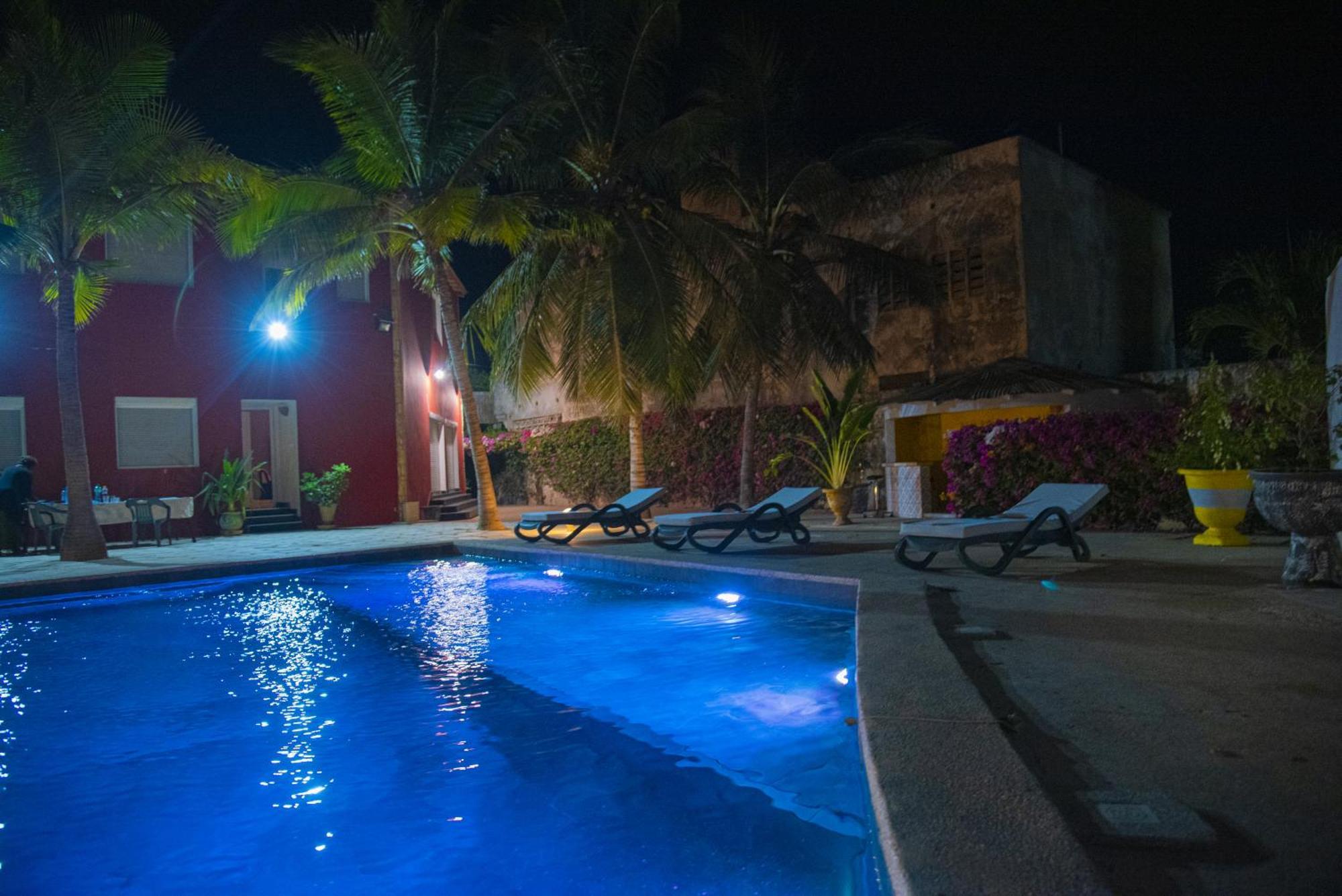 Chambres D'Hotes Villa Luciana Saly Exteriér fotografie